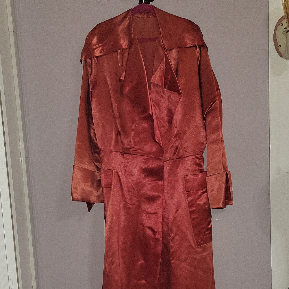Stunning VINTAGE Opera Elegant Rust Satin Women's Coat